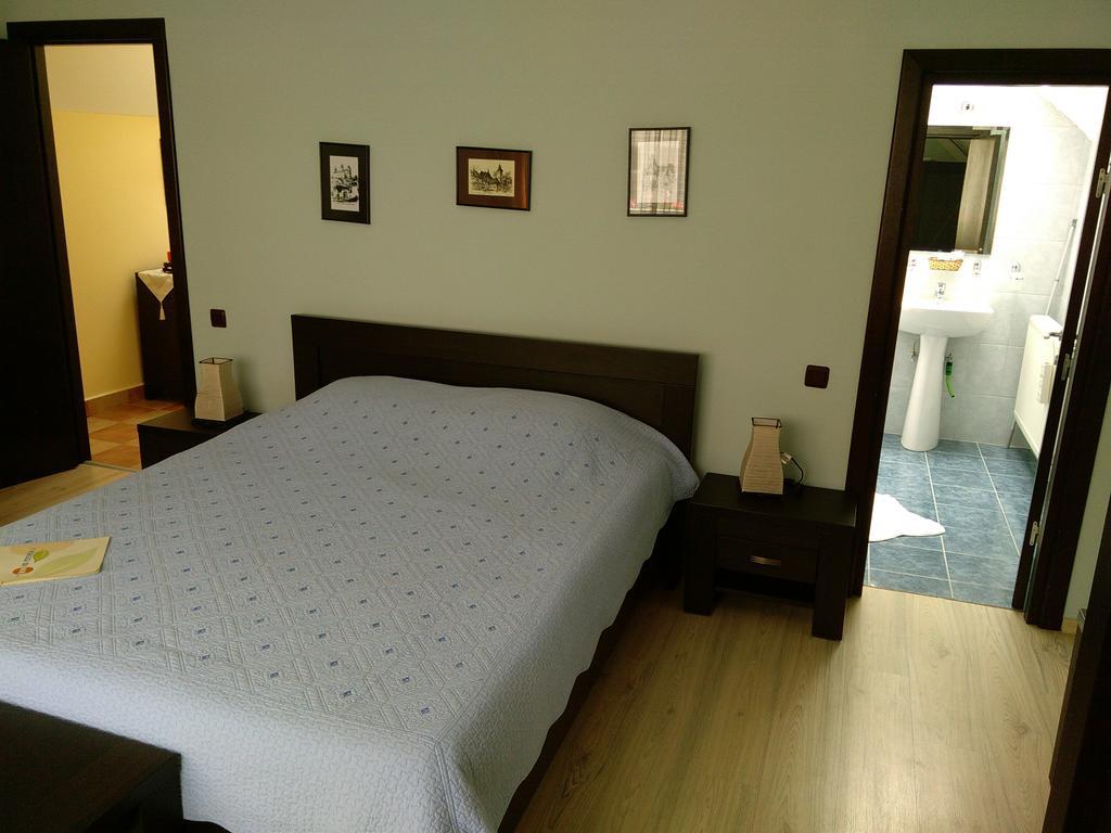 Rami House Central Double Rooms براشوف الغرفة الصورة
